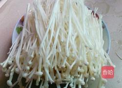 辣椒葱油淋金针菇的做法图解1