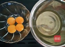 戚风纸杯蛋糕的做法图解2