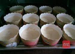 戚风纸杯蛋糕的做法图解7