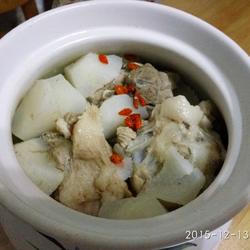 白萝卜棒骨煲的做法[图]