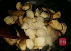 东北版土豆炖茄子的做法图解5