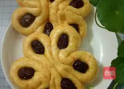 Illustration of how to make jujube and carrot steamed buns 12