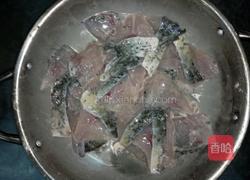 酸菜鱼家庭版。的做法图解2