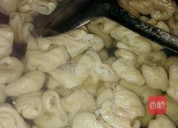 酸辣肥肠的做法图解3