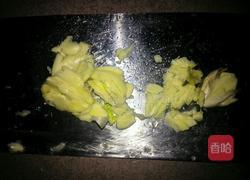 西兰花炒肉片的做法图解2