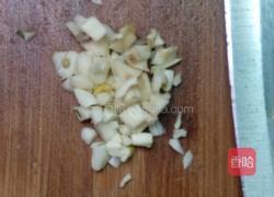 蒜蓉炒地瓜叶的做法图解3