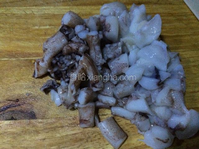 切合适大小的块状；