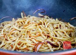 家常炒面的做法图解7