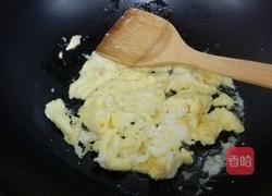 青椒炒鸡蛋的做法图解2