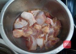 青椒炒鸡肉的做法图解2