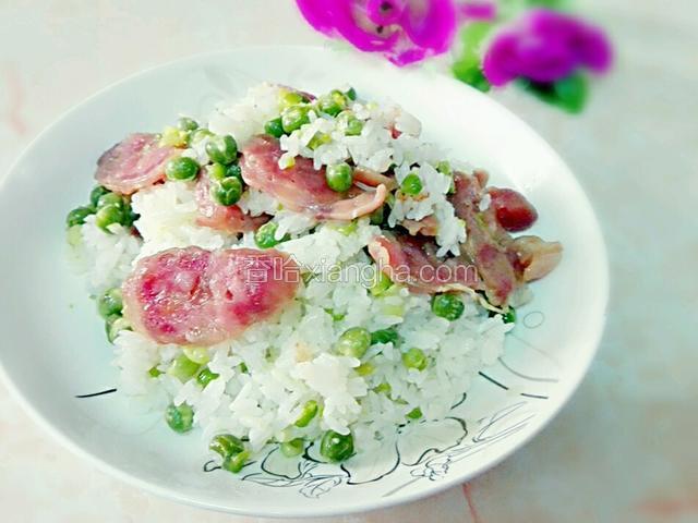 腊肠豌豆饭
