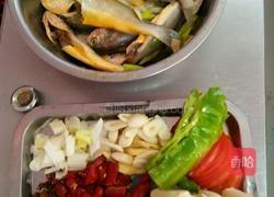 黄鱼烧豆腐的做法图解1