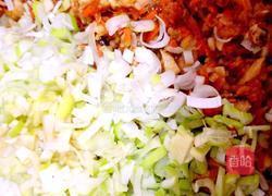 香菇猪肉胡萝卜饺子的做法图解6