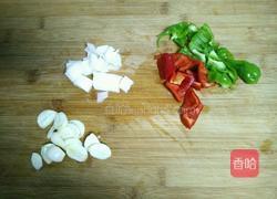 肉末炒木耳的做法图解2