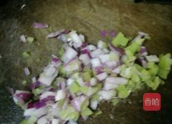 肉末炒绿豆粉丝的做法图解3