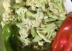 清炒有机花菜的做法图解1