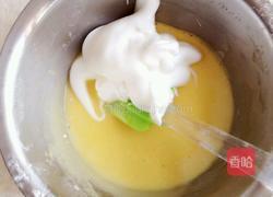 六寸戚风蛋糕的做法图解3