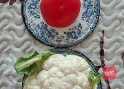 西红柿炒花菜的做法图解1