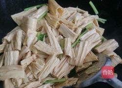 蠔油焖腐竹的做法图解5