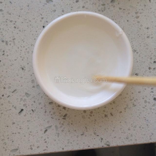 白糖用45度左右的水融化