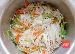 炝拌金针菇的做法图解6