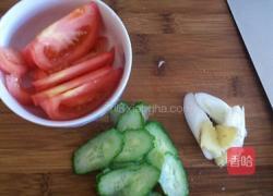 西红柿冬瓜丸子汤的做法图解5