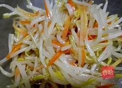 凉拌绿豆芽的做法图解8