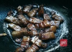 梅菜闷五花肉块的做法图解4