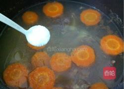 山药红萝卜骨头汤的做法图解6