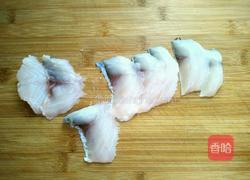 蕃茄鱼片汤的做法图解2