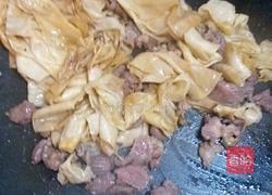 豆腐皮炒肉的做法图解9