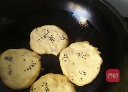 芝麻玉米饼的做法图解3