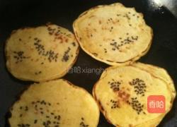 芝麻玉米饼的做法图解4