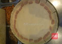 花边烤肠披萨的做法图解2