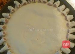 花边烤肠披萨的做法图解3