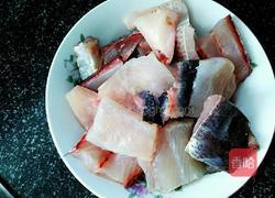 香炸鱼块的做法图解3