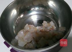 虾仁鸡蛋饼的做法图解1