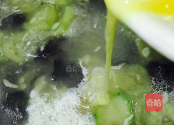 丝瓜黑木耳汤的做法图解7