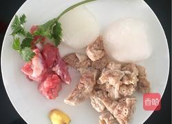 猪肺排骨海底椰汤的做法图解1