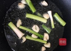 双椒炒猪肝的做法图解2