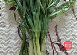 蒜苗炒莴笋的做法图解1