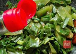 蒜苗炒莴笋的做法图解11