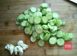 黄瓜炒鸡蛋的做法图解2