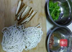 香干肉丝面的做法图解1