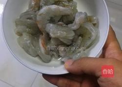 香辣芹菜炒虾仁的做法图解1