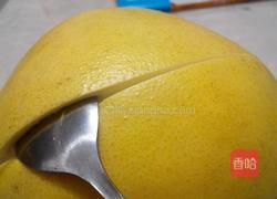 剥柚子的方法的做法图解4