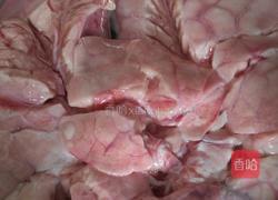 酸萝卜猪肺汤的做法图解1