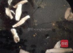 塘虱黑豆汤的做法图解3