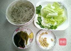 酸菜煮粉丝的做法图解1
