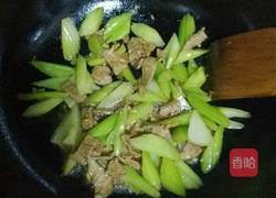 西芹炒牛肉的做法图解6